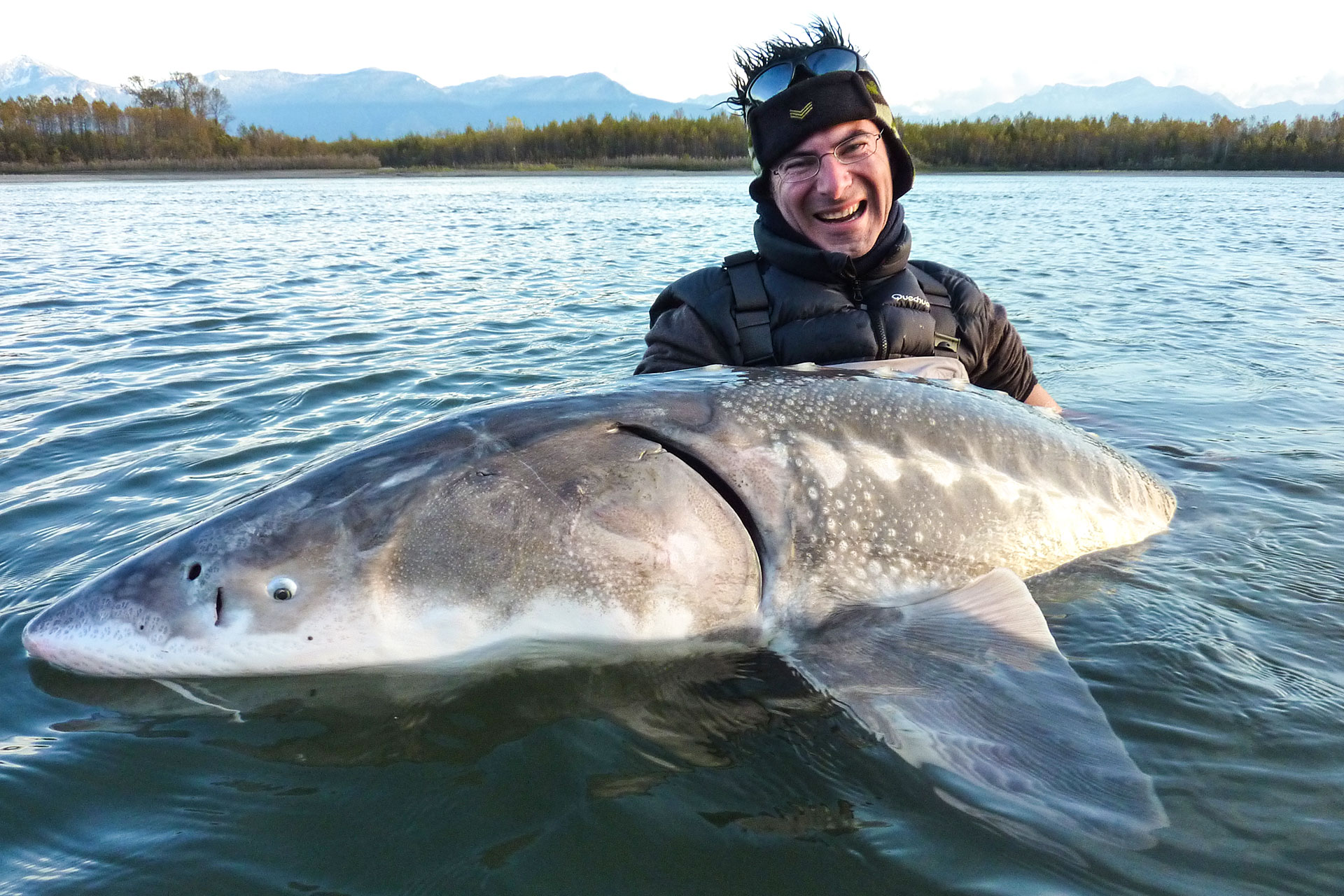 16-Michele-Poggi-big-sturgeon-P1020656